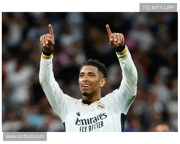 足球明星展现多才多艺唱歌视频引发球迷热议与欢笑